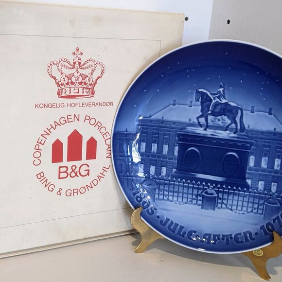 1970 "The Royal Palace" 1895 - Bing and Grondahl - Christmas Plate - Picture 5 of 5